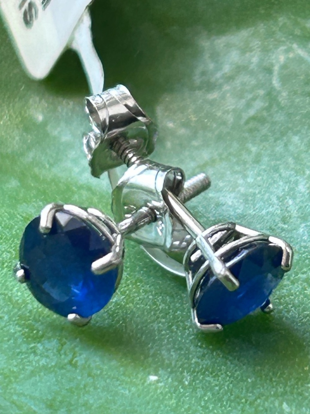 14k white gold round 1ctw blue  sapphire stud secure screw-back posted earrings
